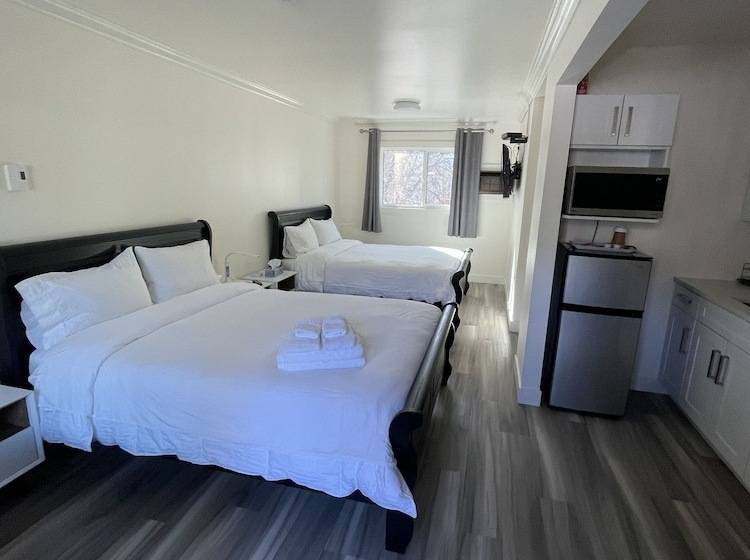 Студия Deluxe, Destination Inn