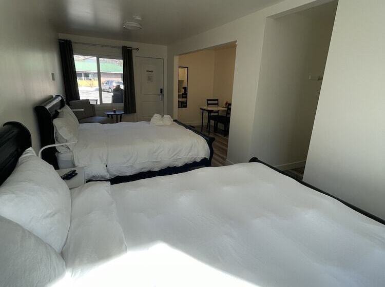 Студия Deluxe, Destination Inn