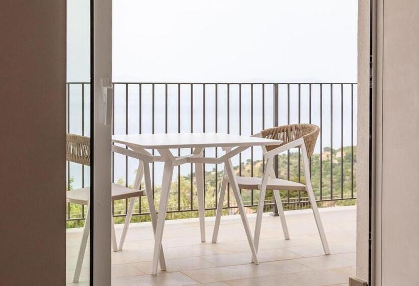 带1个卧室的带阳台的公寓, Maina Country Resort