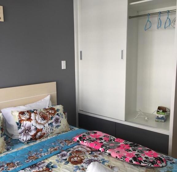 سوییت, Saigon South Residence  Vina We Stay