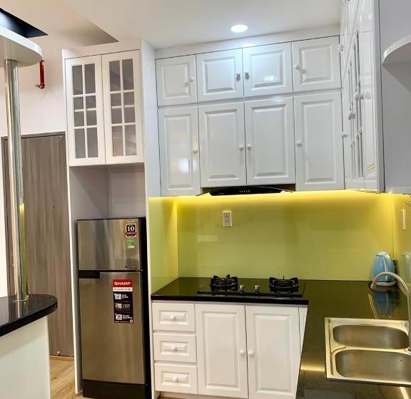 سوئیت 2 خوابه, Saigon South Residence  Vina We Stay