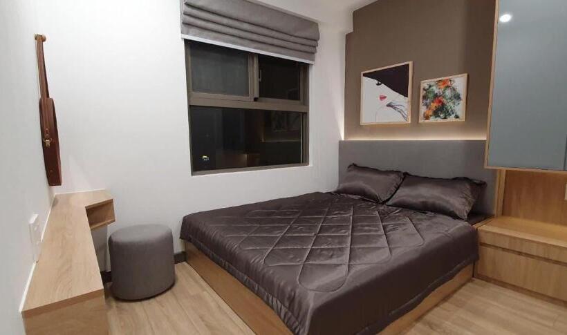 آپارتمان 1 خوابه با چشم‌انداز استخر, Saigon South Residence  Vina We Stay
