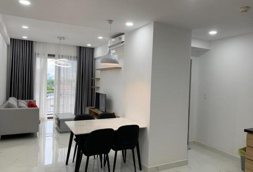 آپارتمان 1 خوابه با چشم‌انداز دریا, Saigon South Residence  Vina We Stay