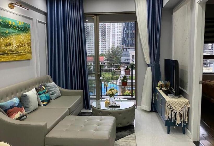 3 Bedroom Suite, Saigon South Residence  Vina We Stay
