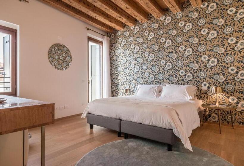 اتاق استاندارد با بالکن, Blooms Botanical Rooms