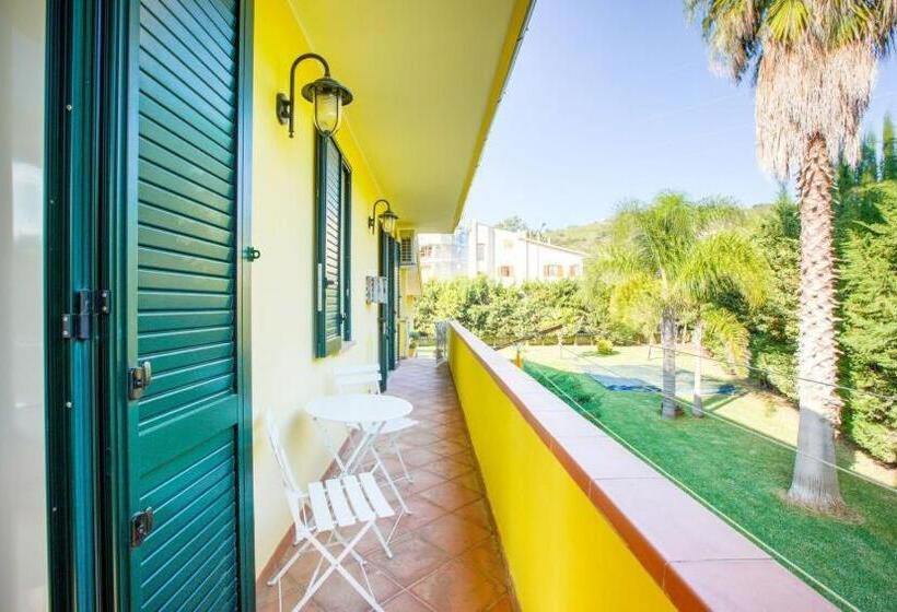 Апартаменты 1 Спальня Вид на Сад, Musae Apartments