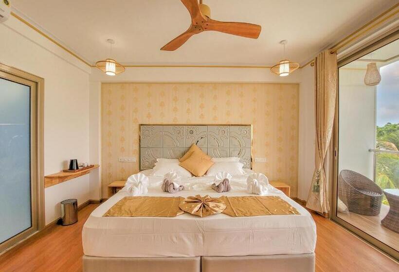 اتاق سوپریور با چشم‌انداز باغ, Jeym Lodge