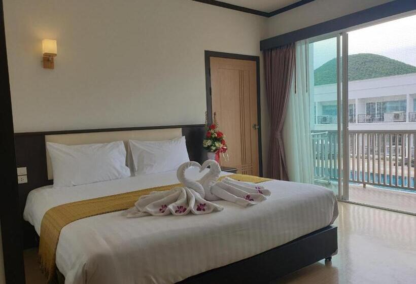 اتاق سوپریور, Swan Lake Hotel Sattahip