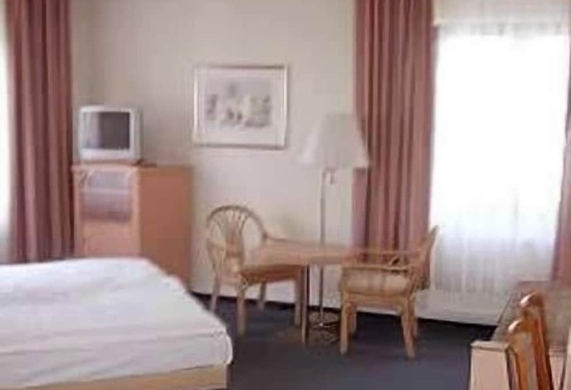 Номер Комфорт, Christinenhof Garni   Bed & Breakfast