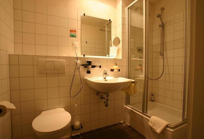 اتاق راحتی, Hartl's Lindenmühle