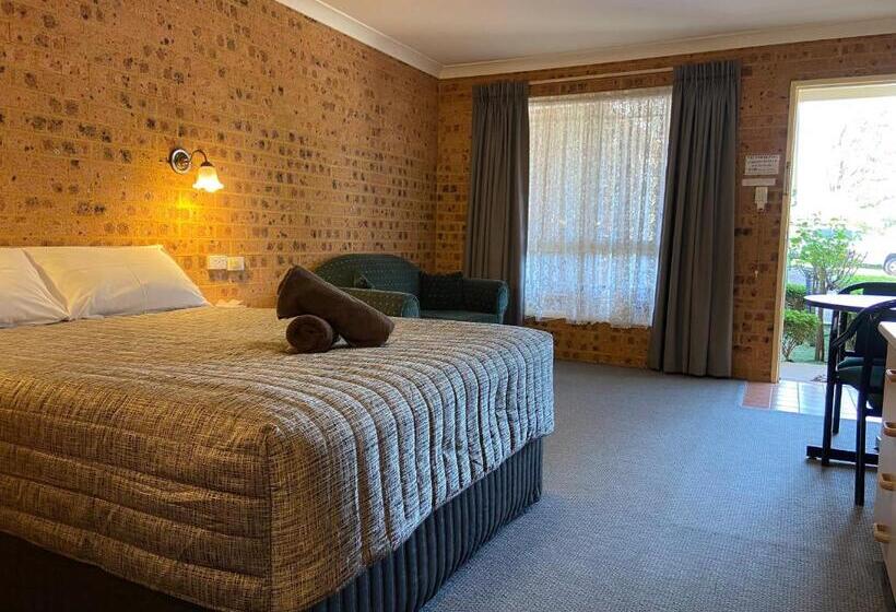 Номер Стандарт, Aberdeen Motel