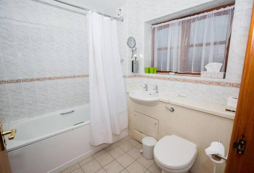 Семейный Номер Deluxe, Tollgate Hotel & Leisure