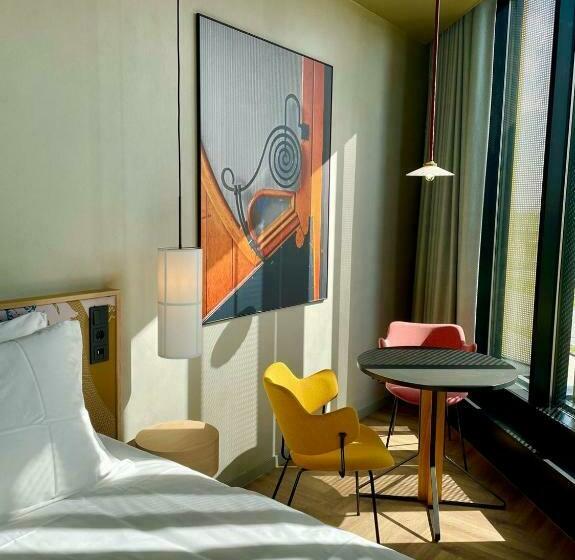 Номер Deluxe, The Florian Amsterdam Airport