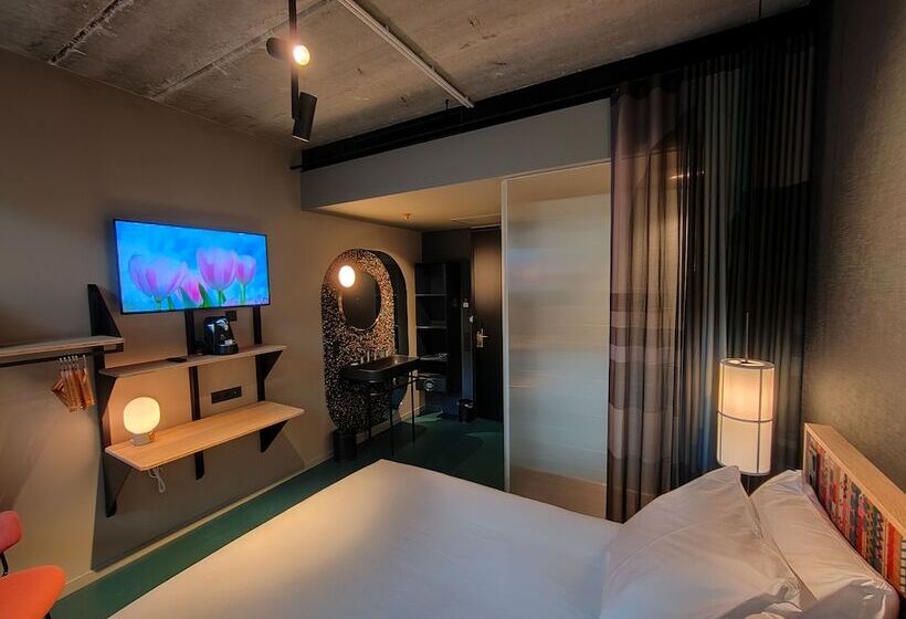 Romantic Room, The Florian Amsterdam Airport