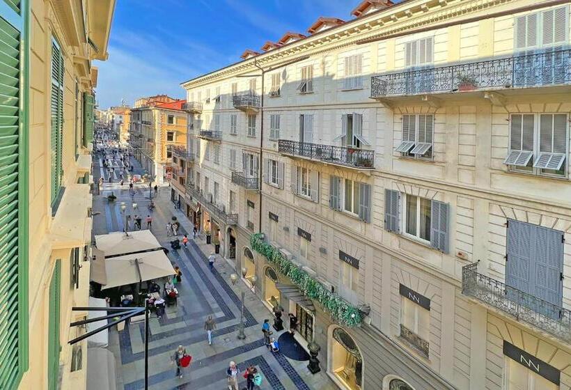 Apartamento 2 Dormitórios, Seven Suites Apartments   Myplacesanremo