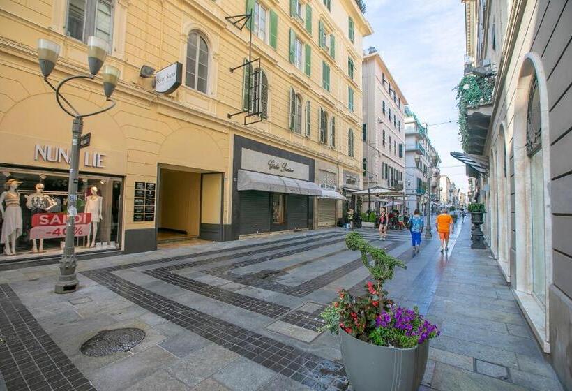 Escritório Estándar, Seven Suites Apartments   Myplacesanremo