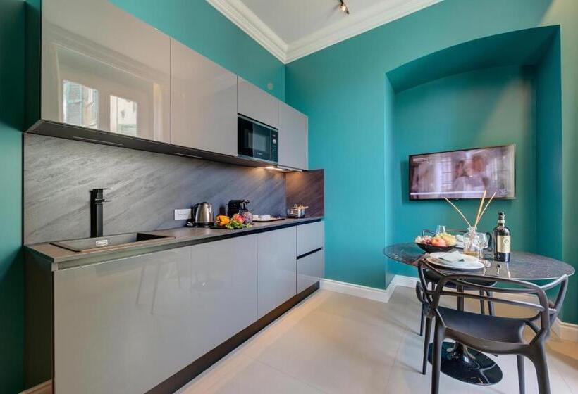 Apartamento 1 Dormitório, Seven Suites Apartments   Myplacesanremo