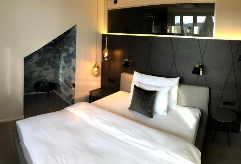 سوییت جونیور, Boutique Hotel Sonne Seuzach