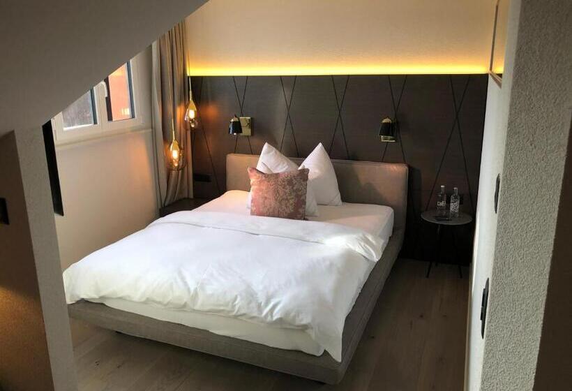 سوییت جونیور, Boutique Hotel Sonne Seuzach