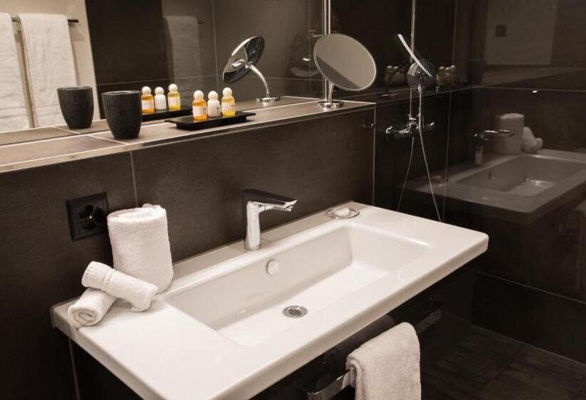 سوییت جونیور لوکس, Boutique Hotel Sonne Seuzach