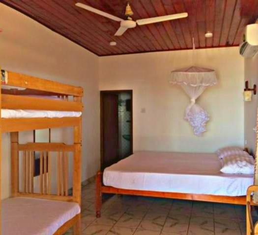 Четырехместный Номер Стандарт Вид на Море, Blue Corals Beach Bungalow