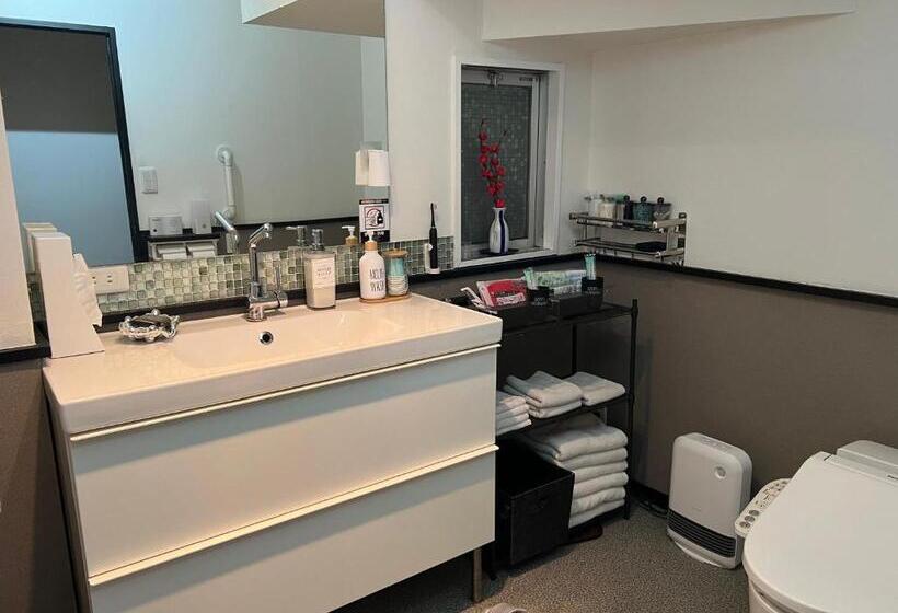 Номер Стандарт Вид на Озеро, Jonni`s Place