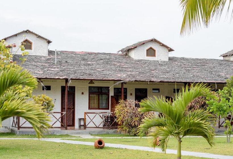 اتاق استاندارد چهار تخته, La Choza Bungalows
