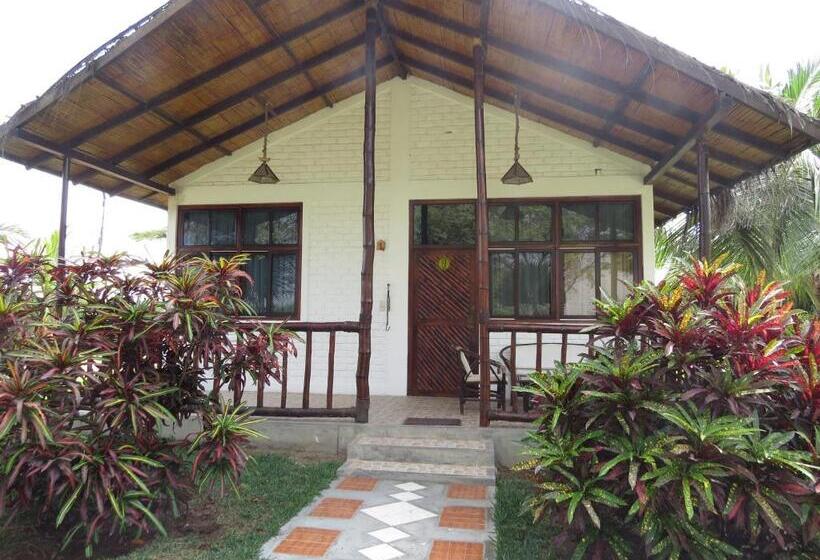 بنگله خانوادگی, La Choza Bungalows