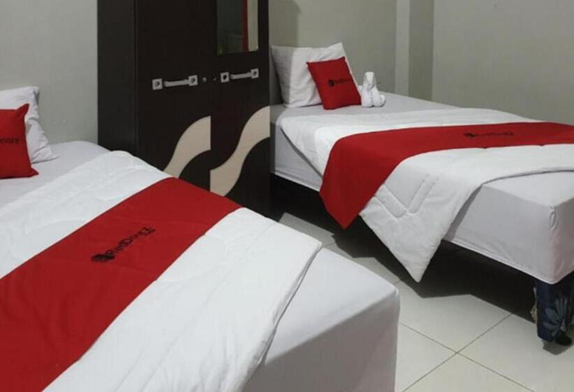 Номер Economy, Reddoorz @ Hotel Yaki Mamuju