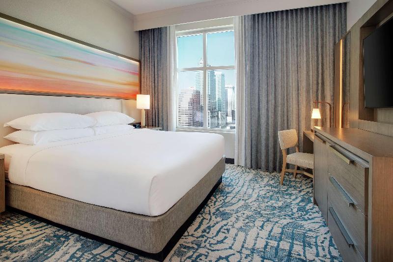 스위트 킹사이즈 침대, Embassy Suites By Hilton Tampa Downtown Convention Center