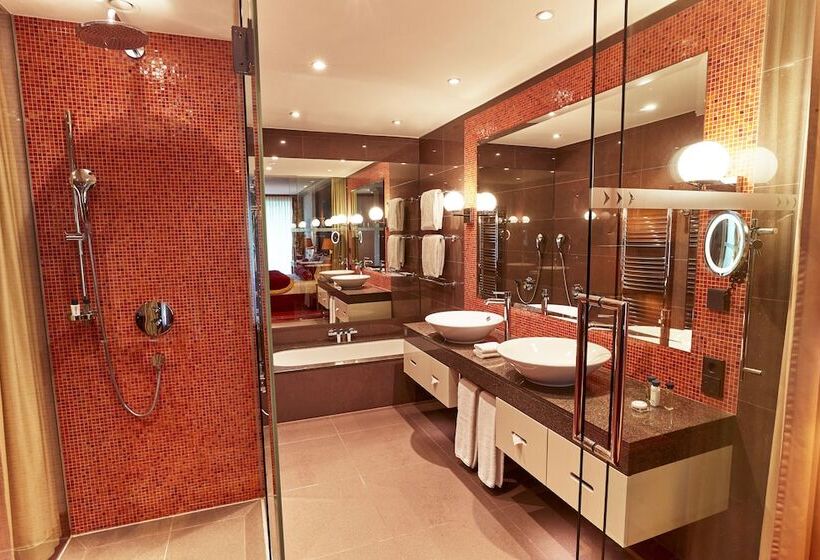 Люкс Повышенной Комфортности, Kempinski Hotel Das Tirol