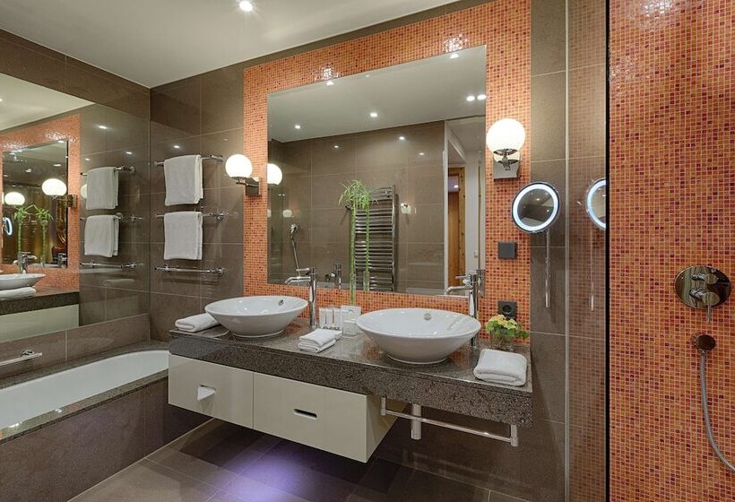Family Suite, Kempinski Hotel Das Tirol