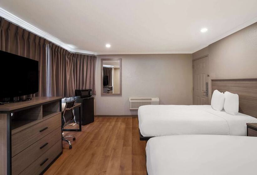 디럭스 룸, Econo Lodge