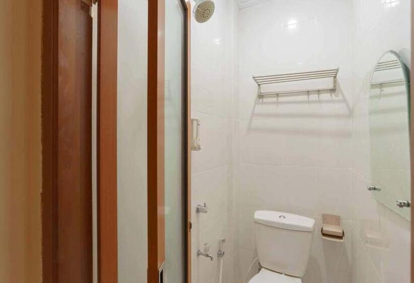 Номер Стандарт, Queen Inn Batam Redpartner