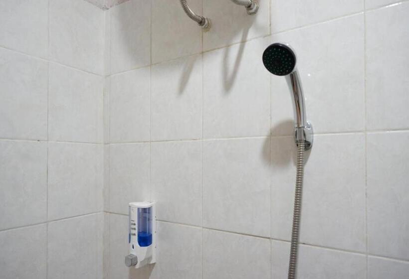 Номер Стандарт, Reddoorz @ Jalan Majapahit Semarang