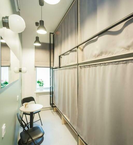 공동 객실, Capsule Hotel & Hostel