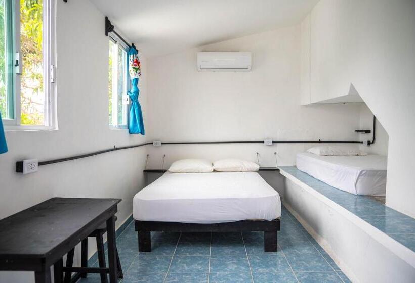 اتاق استاندارد با سرویس بهداشتی مشترک, Hostel Oryx Tulum