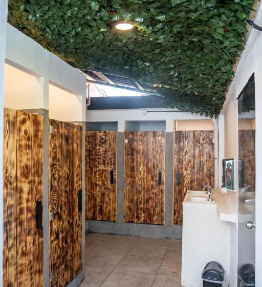 اتاق استاندارد با سرویس بهداشتی مشترک, Hostel Oryx Tulum