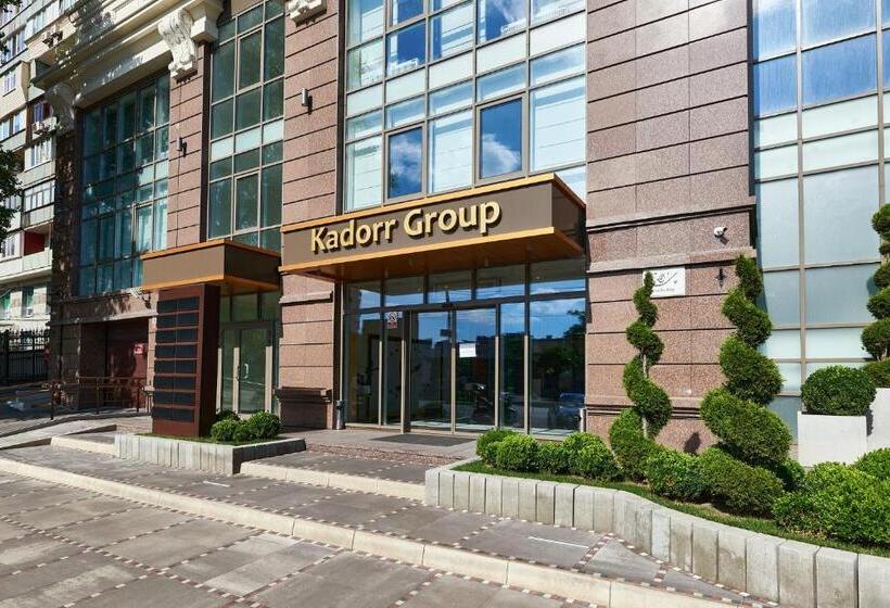 سوییت لوکس, Kador Home Hotel Downtown