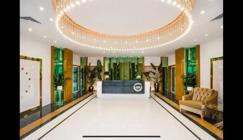 استودیوی استاندارد, Kador Home Hotel Downtown