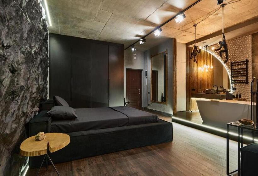 سوییت لوکس, Kador Home Hotel Downtown