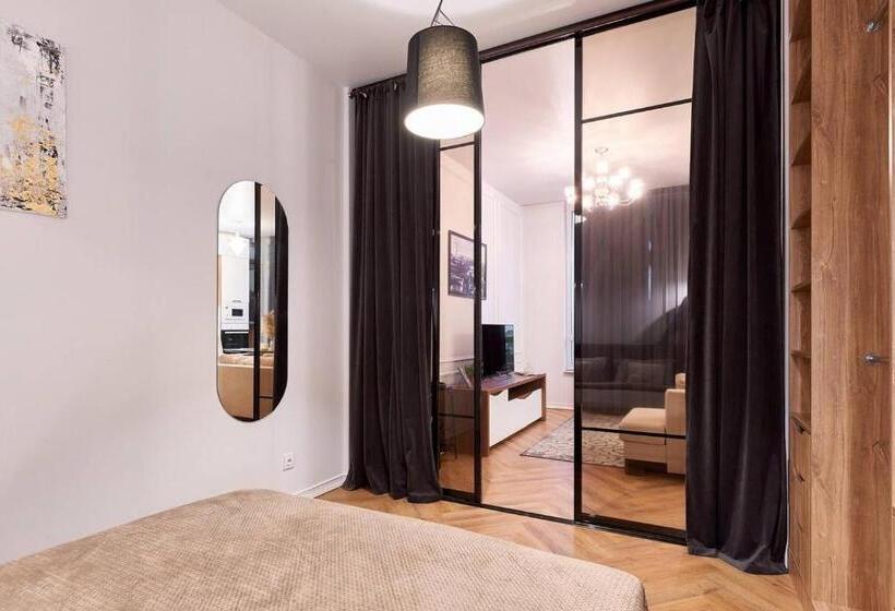 سوییت, Kador Home Hotel Downtown