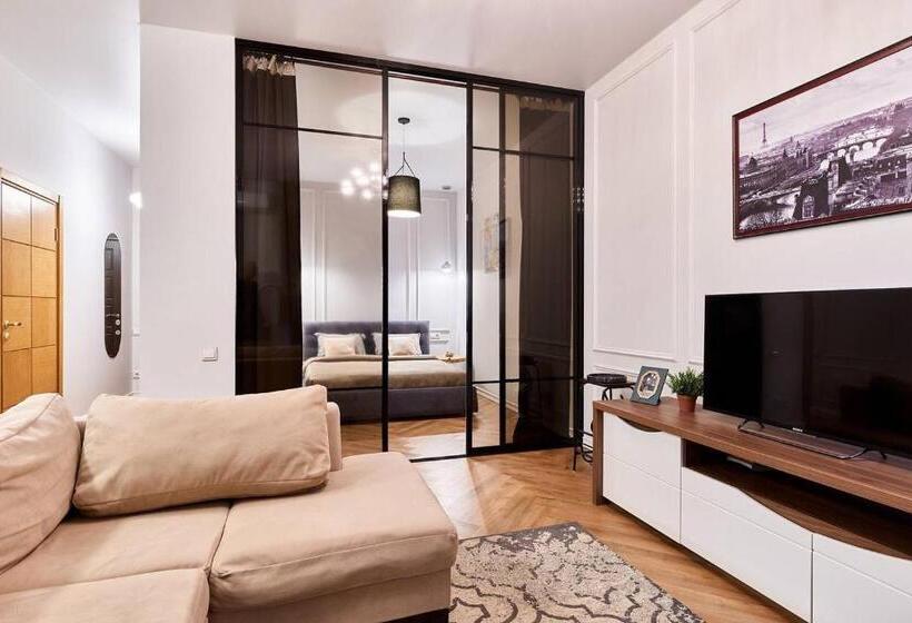 سوییت, Kador Home Hotel Downtown