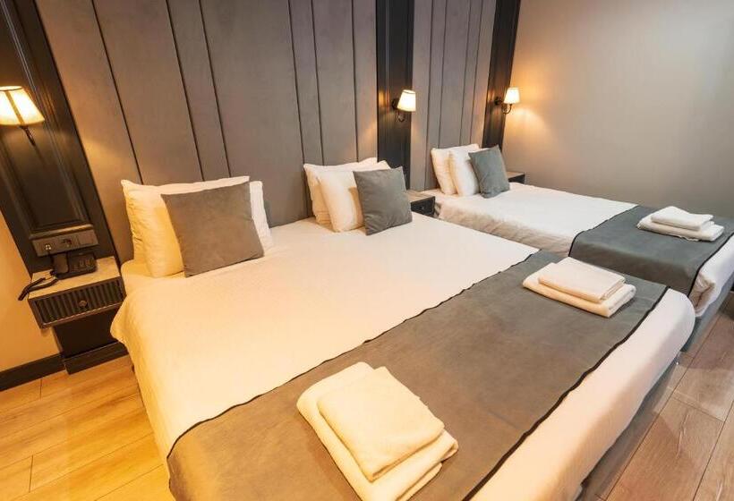 Standard Triple Room with Terrace, Express Plus