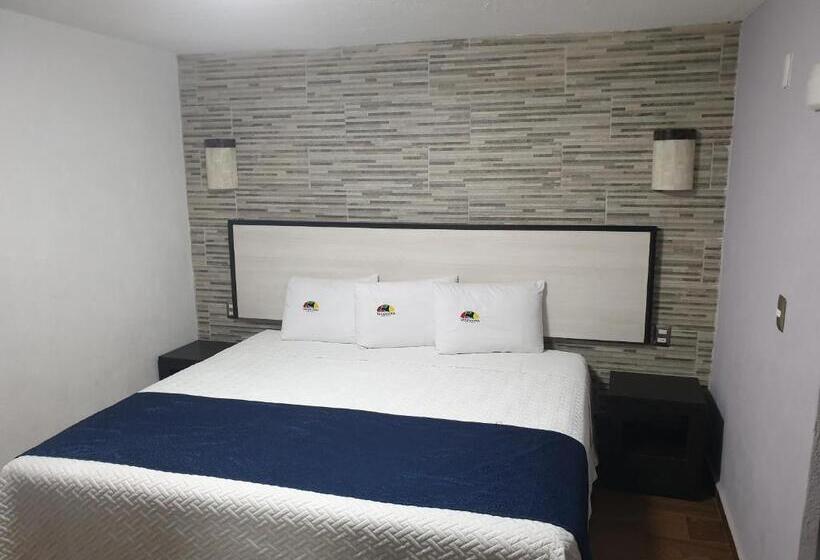 Deluxe Zimmer Kingsize Bett, Don Carlos