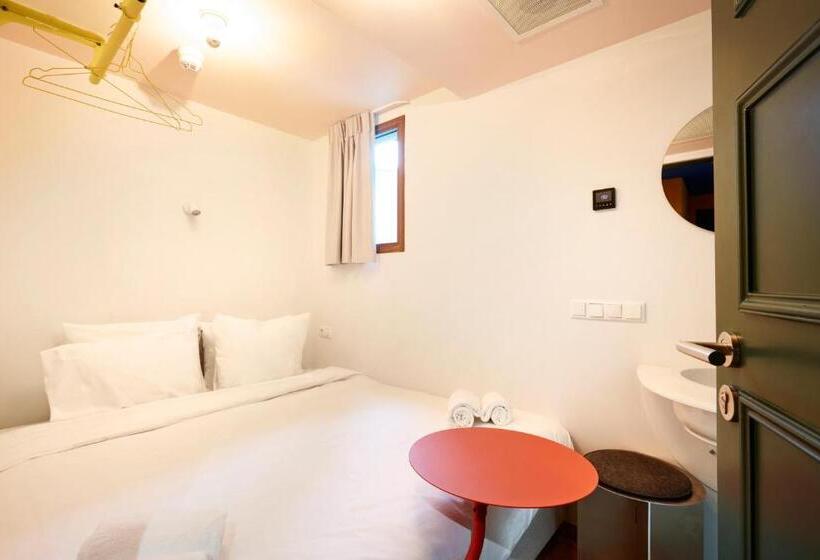 اتاق عادی, Not Hotel Rotterdam