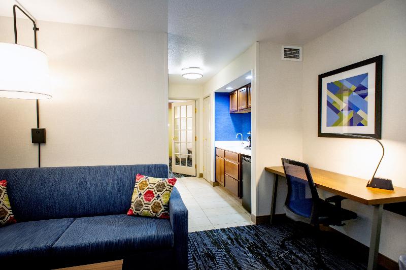 Люкс Кровать Кинг, Holiday Inn Express & Suites Wausau, An Ihg