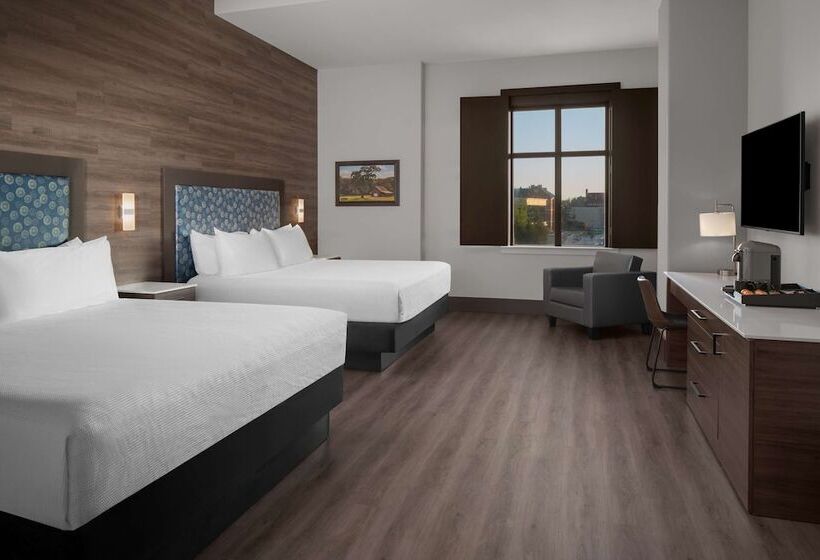 اتاق استاندارد, The Oread Lawrence, Tapestry Collection By Hilton
