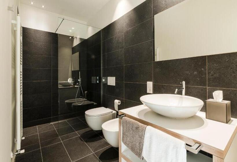 استودیوی لوکس, Zum Hirschen Boutique Hotel Val Di Non