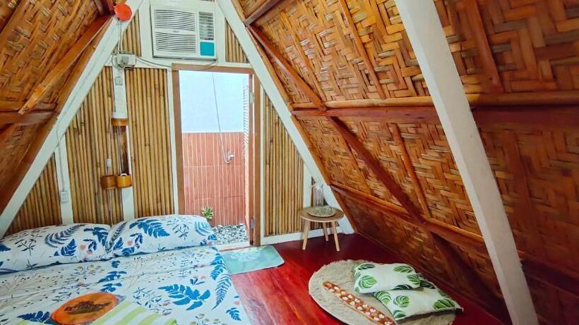 Номер Deluxe с Балконом, Rc Hutspot Tourist Inn